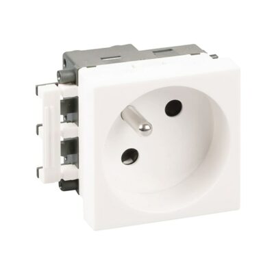 Prise 2P+T blanche complète 45X45 - 61401