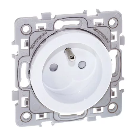 PRISE 16A COURANT FORT 2P+T BLANC