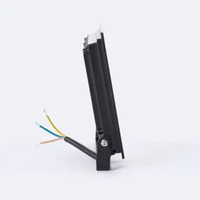 Projecteur LED NOIR 50W 120lm/W 5000K IP65