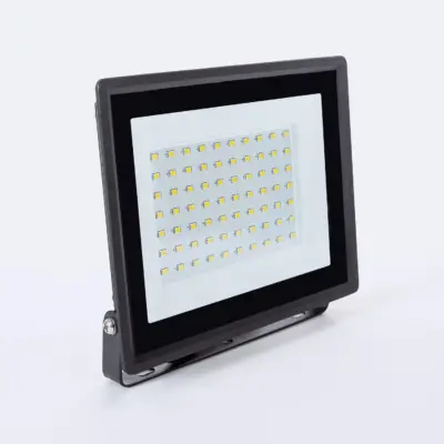 Projecteur LED NOIR 50W 120lm/W 5000K IP65