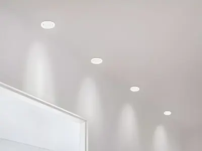 Spot encastrable LED SMD 4,9 W 3 000 K blanc mat avec lentille